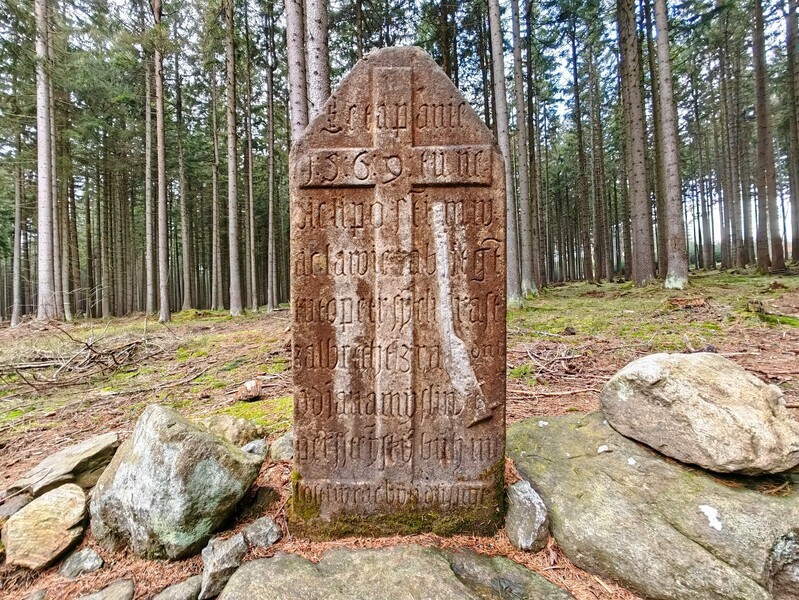 Přednáška Smírčí kameny