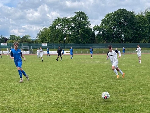 Retro dresy, pět gólů a velká výhra, U19 ovládla druhou půli