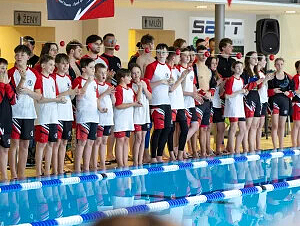 Čochtanklub oslaví 60 let pokusem o rekord, sledujte to on-line