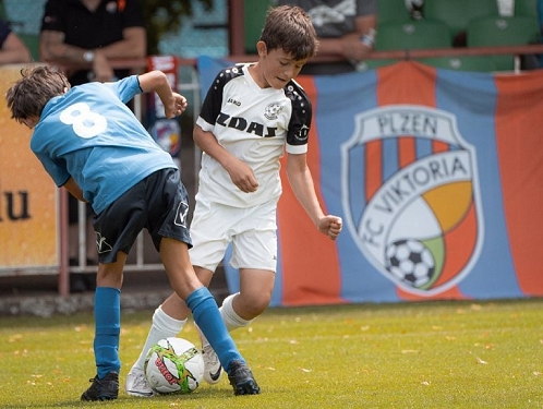 PREVIEW MLÁDEŽ - KT 16